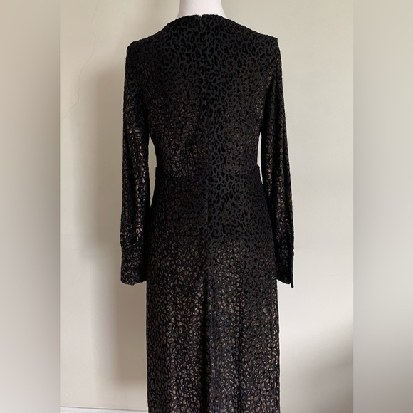 Elie Tahari Elegant Black Long Sleeve Dress. Size XS. Like new. - Picture 9 of 10
